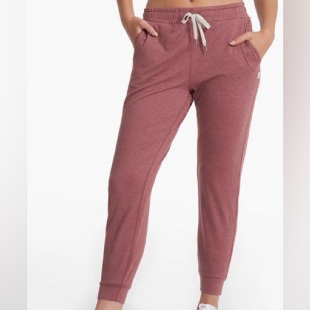 Vuori performance joggers